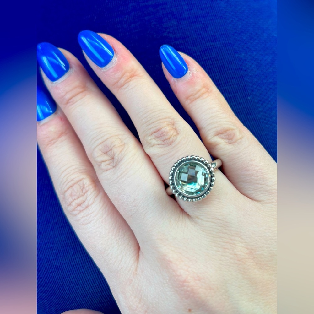 This is a retired jade pandora ring - absolutely gorgeous 
Ring is a size 6